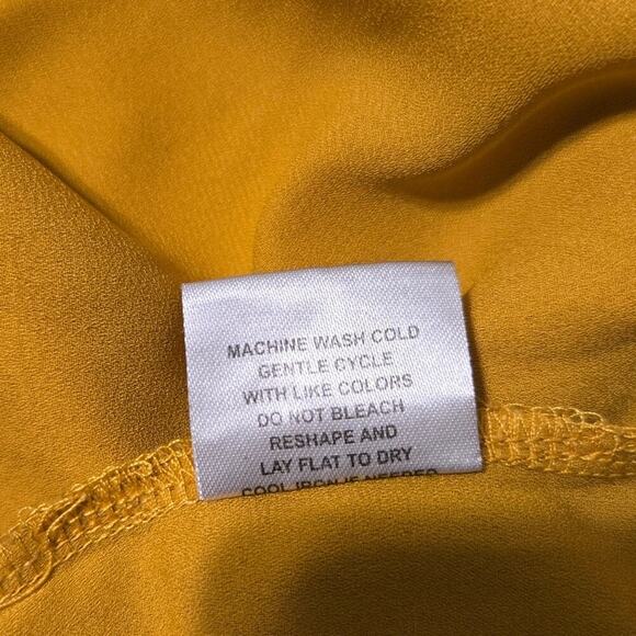 Shannon Ford Petite Metallic Dot Tunic Blouse Mustard Yellow 3/4 Sleeve Sz PL - Picture 7 of 7